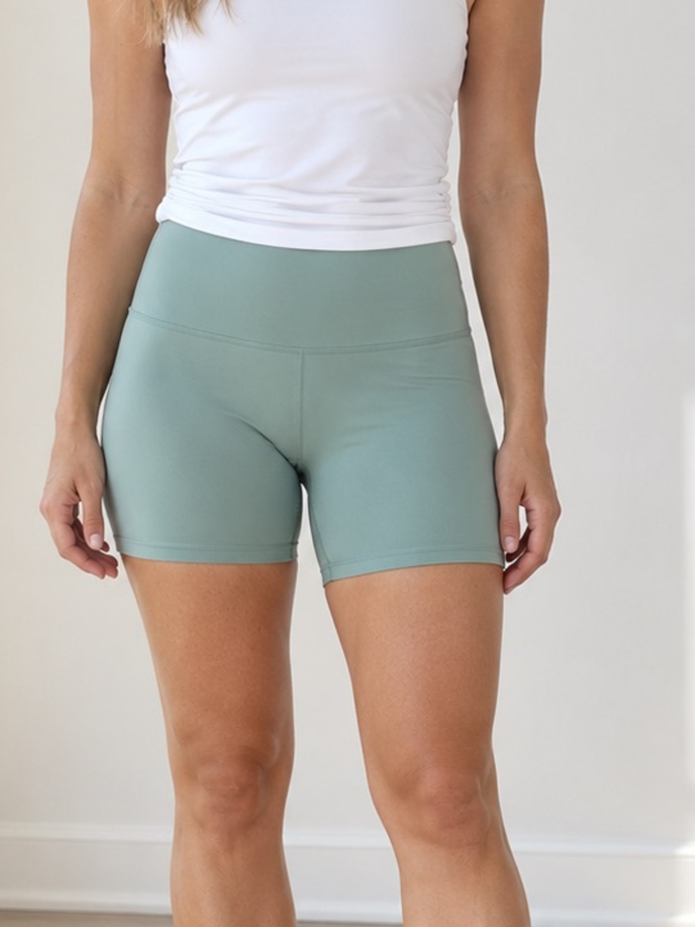 Free Spirit Outlet Seafoam High Rise No Front Seam Biker Shorts M